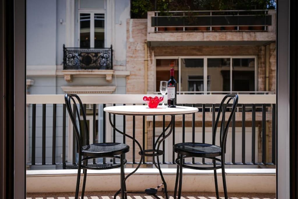 Syntagma Square, 60Sqm Dream Suite Atenas Exterior foto
